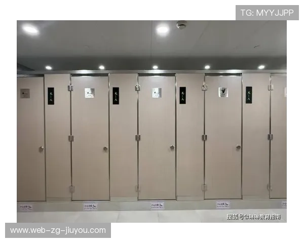 教资考试现场女生霸占男厕，考务管理漏洞暴露无遗