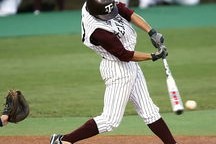 九游平台官网-国足场上指挥系统与球员执行力分析，足球教练现场指挥